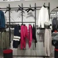 تمامی وسایل لباس فروشی در اطلس