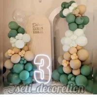 دکور مدارس بادکنک آرایی و گل آرایی