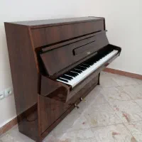 پیانو آکوستیک دیواری