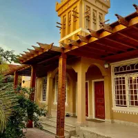 اقامتگاه  Eavar House  خانه ایوار استخر دار|اجارهٔ کوتاه‌مدت ویلا و باغ|قشم, |دیوار