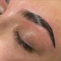 اکستنشن مژه و لیفت تخصصی مژه و ابرو