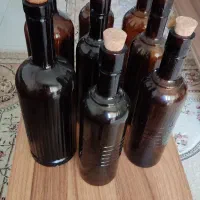 بطری بزرگ سالم  .پک کوچیک استکان|ظروف نگهدارنده، پلاستیکی، یک‌بارمصرف|کیش, |دیوار