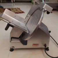 کالباس بر ایتالیایی برند اوماس|کافیشاپ و رستوران|گیلان غرب, |دیوار