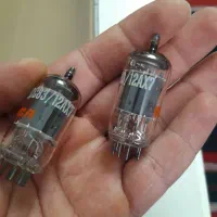 لامپ پری 12ax7 ecc83