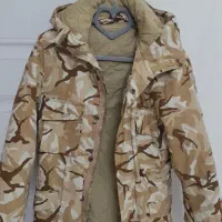 پالتو و تعدادی لباس|لباس|ورامین, ورامین|دیوار