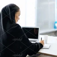 نیروی کار خانم جهت ثبت چک و فاکتور