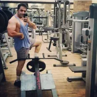 مربی بدنسازی خصوصی دفاع شخصی