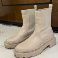 بوت منگو کرم رنگ