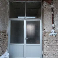 فروش درب و پنجره آلومینیومی با شیشه کلید قفل سالم