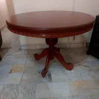 میز ناهار خوری همراه با 4 صندلی سالم