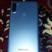 یک عدد گوشی فروشی