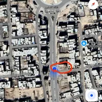 ملک زمین فروشی