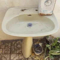 روشویی کوچک و قدیمی سالم|لوازم سرویس بهداشتی|فولادشهر, A4|دیوار