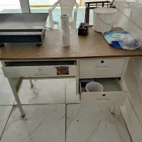 میز تحریر فلزی