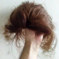 پوستیژ  مو