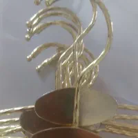 چوب لباسی|بندرخت و رخت‌آویز|مشهد, هفت تیر (نه دره)|دیوار