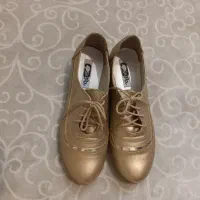 کفش سایز 38