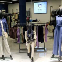 کارشناس فروش آقا