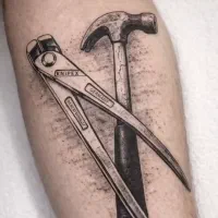 نیازمند کارگر قالب بندی