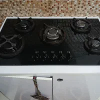 اجاق گاز صفحه ای با کمد کابینت