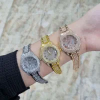 ساعت نگین کاری زنانه گوچی