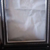 قاب آیینه ومیز