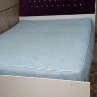 یک عدد تخت وتشک