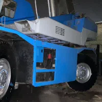 جرثقیل کارگاهی ۲۵ تن تادانو / کابین خلبانی