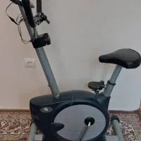 دوچرخه ورزشی  ثابت در حد نو دارای نمایشگر