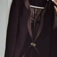 کت تاپ مجلسی و ۲ مانتو مزون همه ۳۰۰ تومان