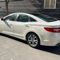 آزرا گرنجور ۲۰۱۲