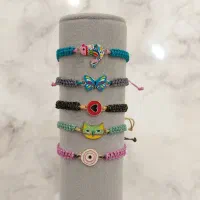 دستبند زینتی دست ساز مناسب همه سنین