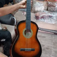 گیتار والنسیا خارجی|گیتار، بیس، امپلیفایر|ورامین, ورامین|دیوار