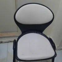 صندلی سالم و تمیز