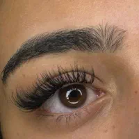 خدمات اکستنشن مژه و لیفت و لمینت مژه و ابرو|خدمات آرایشگری و زیبایی|اصفهان, باب الدشت|دیوار