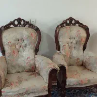 مبل ۹نفره در حد نوسالم وتمیز قیمت ۱۱۵۰۰|مبلمان خانگی و میز عسلی|بم, |دیوار