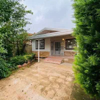 ویلا باغچه همکف شهرکی سند تک‌برگ