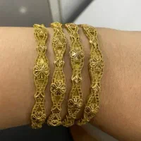 دو عدد النگو و گوشواره طلا