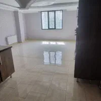 ۸۰ متر طبقه اول رو به نما رو به افتاب پارکینگ