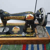 چرخ خیاطی قدیمی