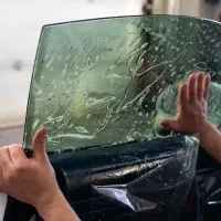 نصب تخصصی شیشه دودی