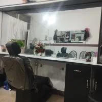 میز و آیینه