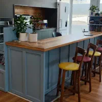 کانتر MDF  پلی یورتان نئوکلاسیک (در حد نو)