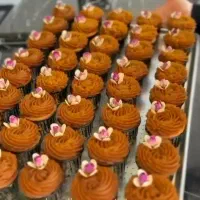 سلام انواع کیک و کاپ کیک و حلوا