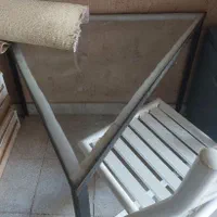 میز آهنی سه گوش