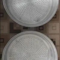 دوعدد آبکش بزرگ روحی و یک عدد سینی روحی متوسط|ظروف پخت‌وپز|بروجرد, |دیوار