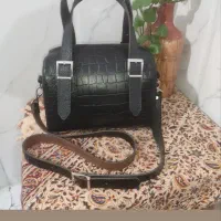 دوخت کیف زنانه و مردانه باچرم طبیعی و دست دوز|کیف، کفش، کمربند|اردبیل, |دیوار