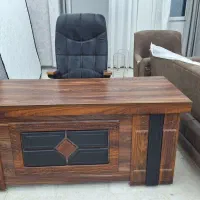 میزاداری و صندلی