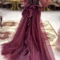 لباس مجلسی|لباس|ری, علایین|دیوار