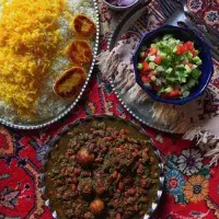 غذای خانگی خورشت قیمه قرمه سبزی زرشک پلو با مرغ